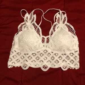 (NWOT) White Guipure Lace Criss Cross Back Bralette w/Removal Padding - Size L